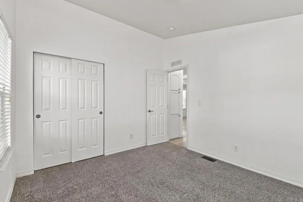 https://cdn.realtyfeed.com/cdn/127/307067888/fd7ef6f3d68d6efacf5170aeac72448e.webp