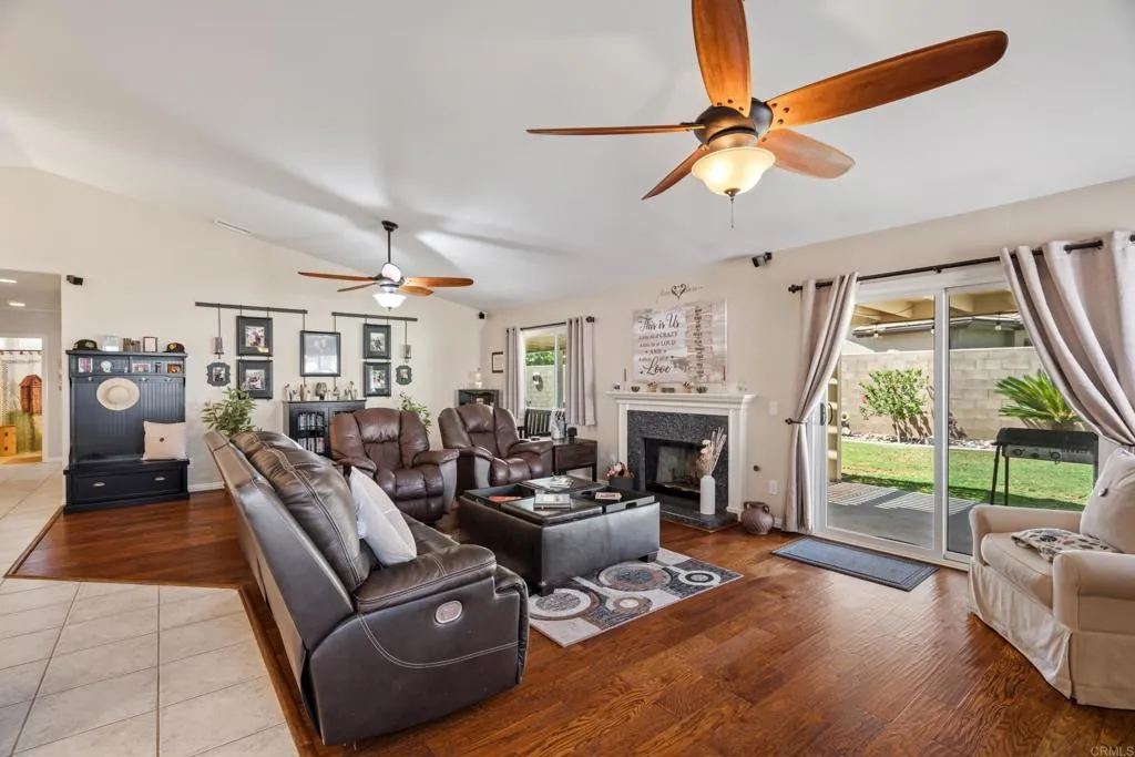 https://cdn.realtyfeed.com/cdn/127/307067922/c71784489f943e7d95f2da46b7a1513a.webp