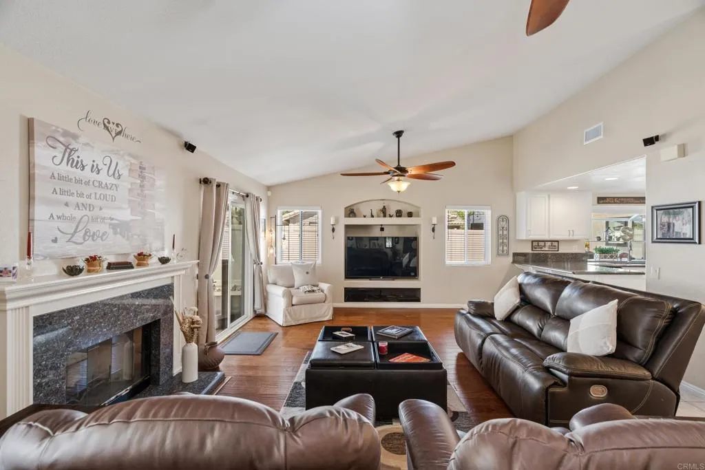 https://cdn.realtyfeed.com/cdn/127/307067922/cb0931feacb3b849f2b8c4af7d51f072.webp
