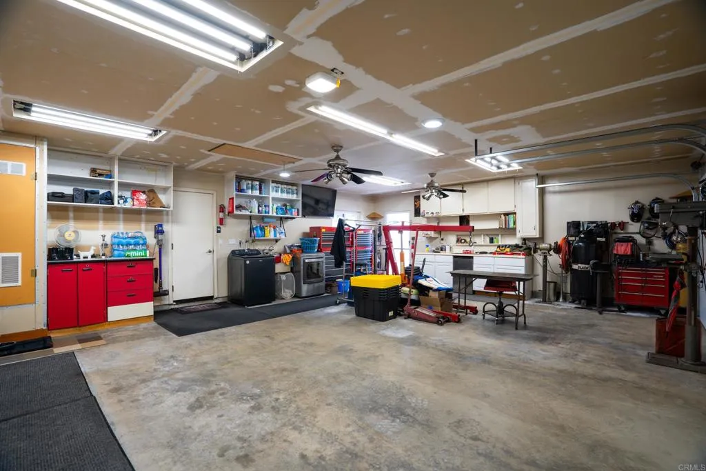 https://cdn.realtyfeed.com/cdn/127/307067922/d7aab890ba7a94d607d7f36d3064fb50.webp