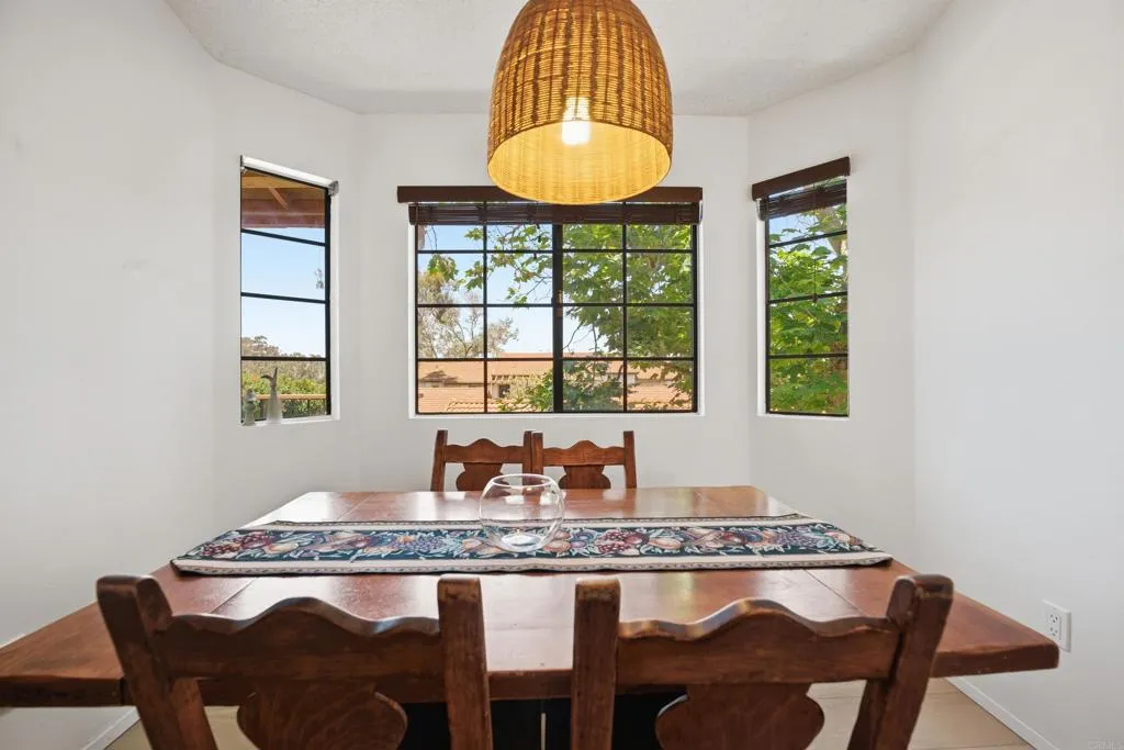 2815 New Castle Way, Carlsbad, CA 92010 - Photo 2 of 18, Carlsbad, CA