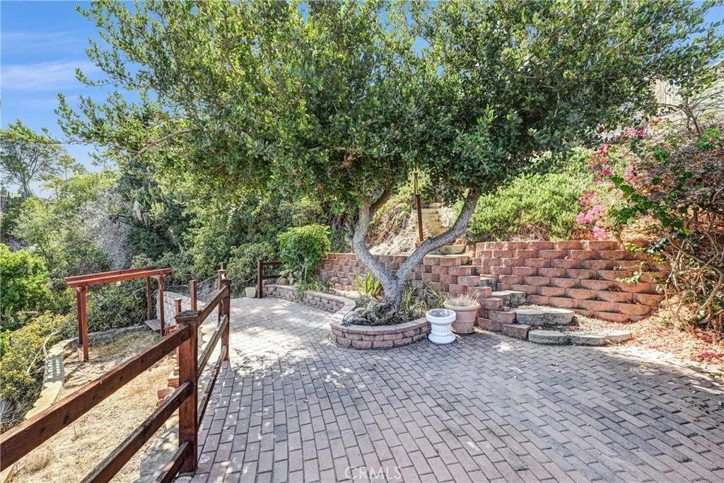 https://cdn.realtyfeed.com/cdn/127/307067976/1bbb567187ded4ca7c3039c0db90a1ce.webp