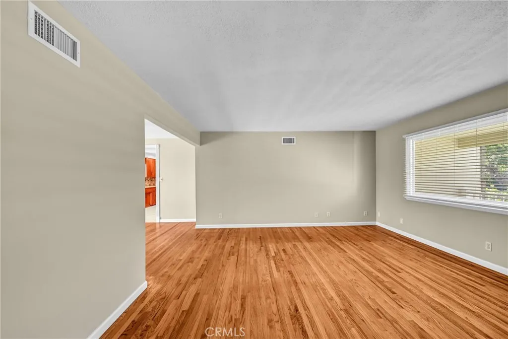 https://cdn.realtyfeed.com/cdn/127/307067976/eee810e39866fb61de374f3028947334.webp