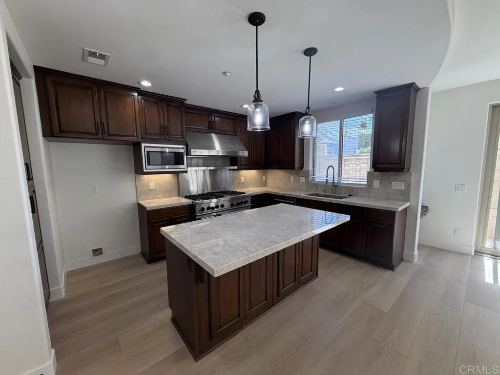 251 N Rios Avenue, Solana Beach, CA 92075 - Photo 3 of 30, Solana Beach, CA