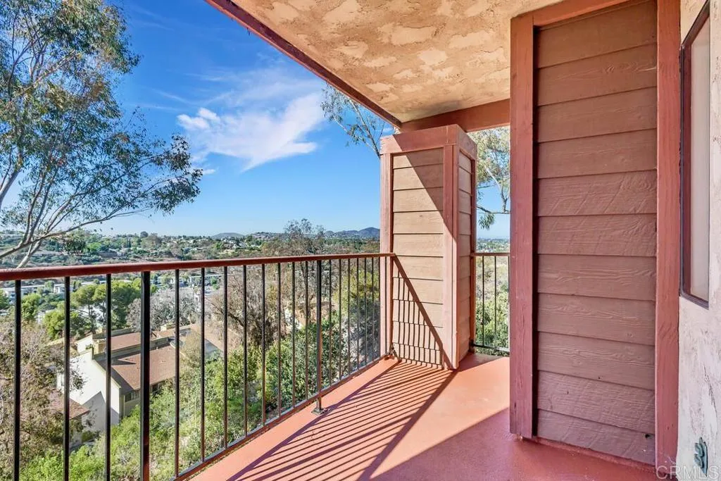 https://cdn.realtyfeed.com/cdn/127/307068012/3c05d3156283e0e1e0e330ae9a2c43a1.webp