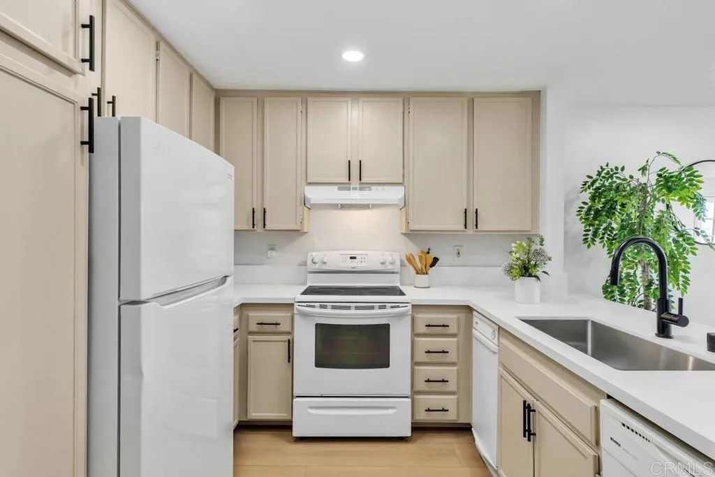 https://cdn.realtyfeed.com/cdn/127/307068012/c485ef6d47ded7bfcb3b1e374c809c58.webp