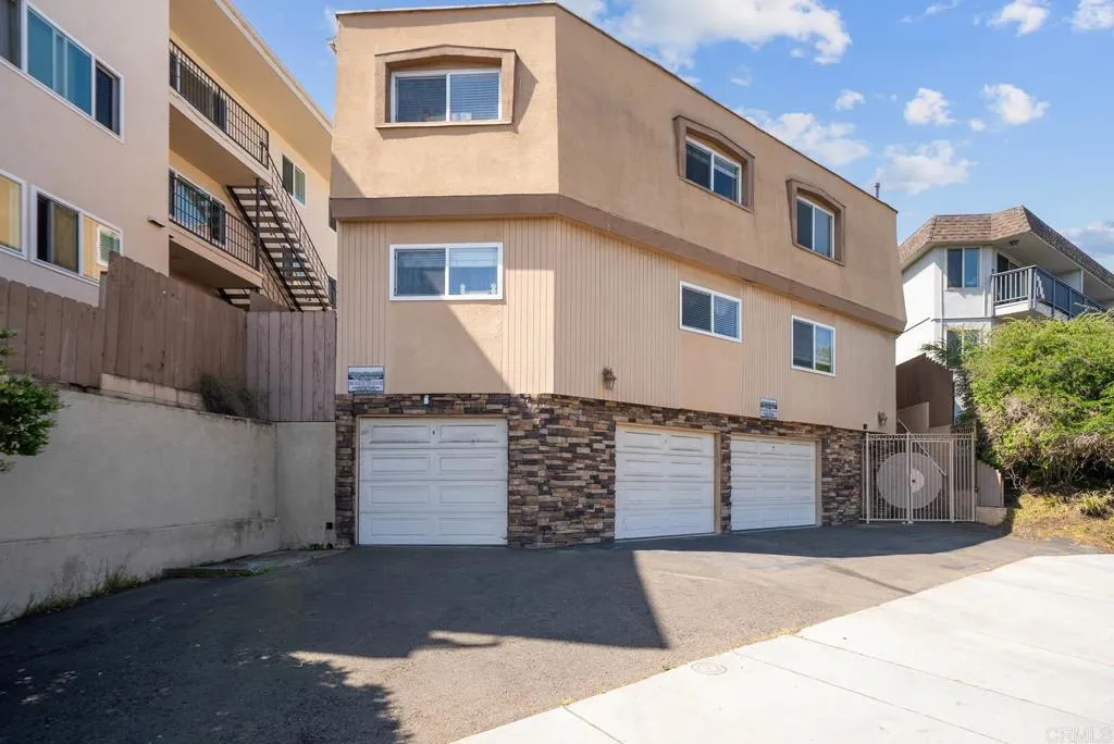 https://cdn.realtyfeed.com/cdn/127/307068025/3d8c403c1ecd2c7e1082dcb1fe33dd17.webp