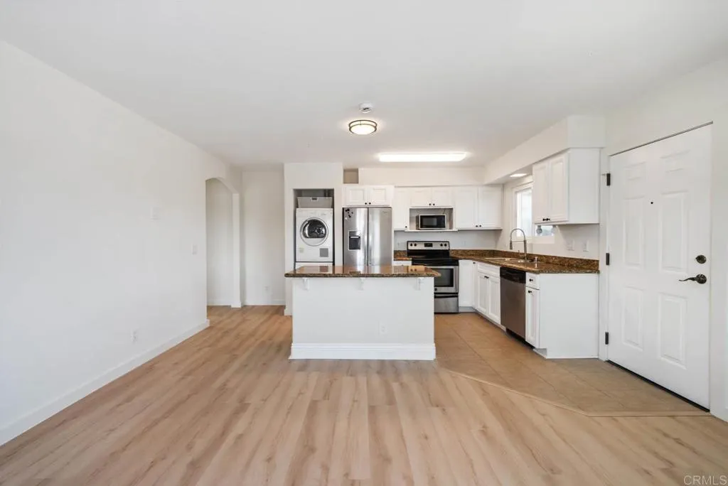 https://cdn.realtyfeed.com/cdn/127/307068025/98b4906891e8e445b0d3f9a40b7d4ecd.webp