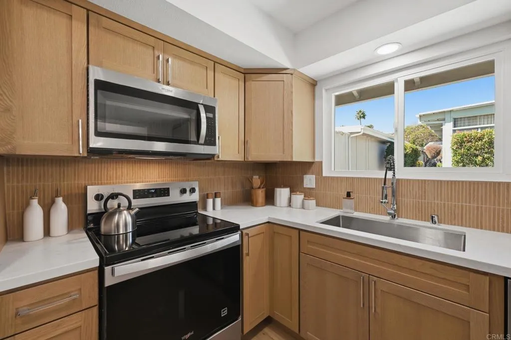 https://cdn.realtyfeed.com/cdn/127/307068032/45e2bb4e1a9b065385dff1a22ad6b733.webp