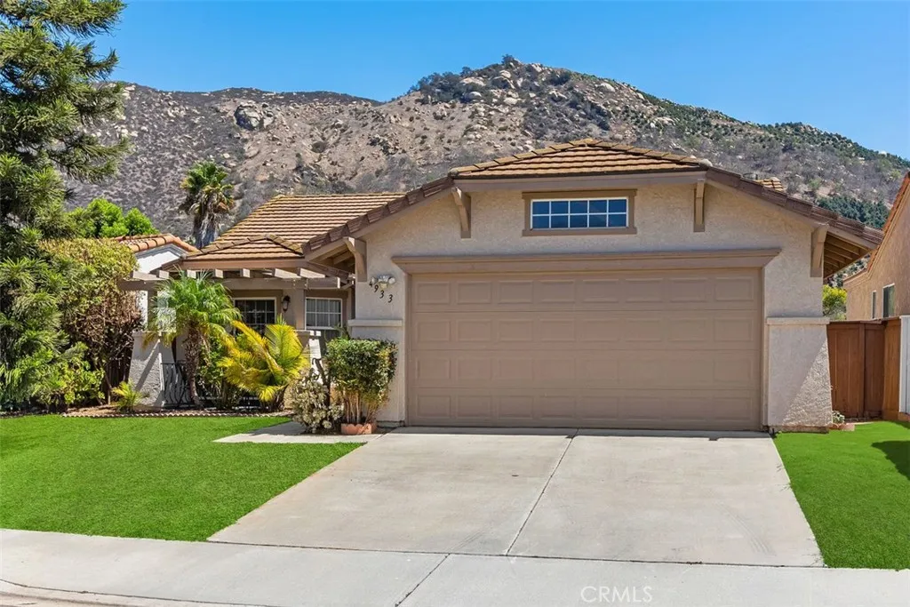 4933 Lake Shore Court, Fallbrook, CA 92028 - Main photo, Fallbrook, CA