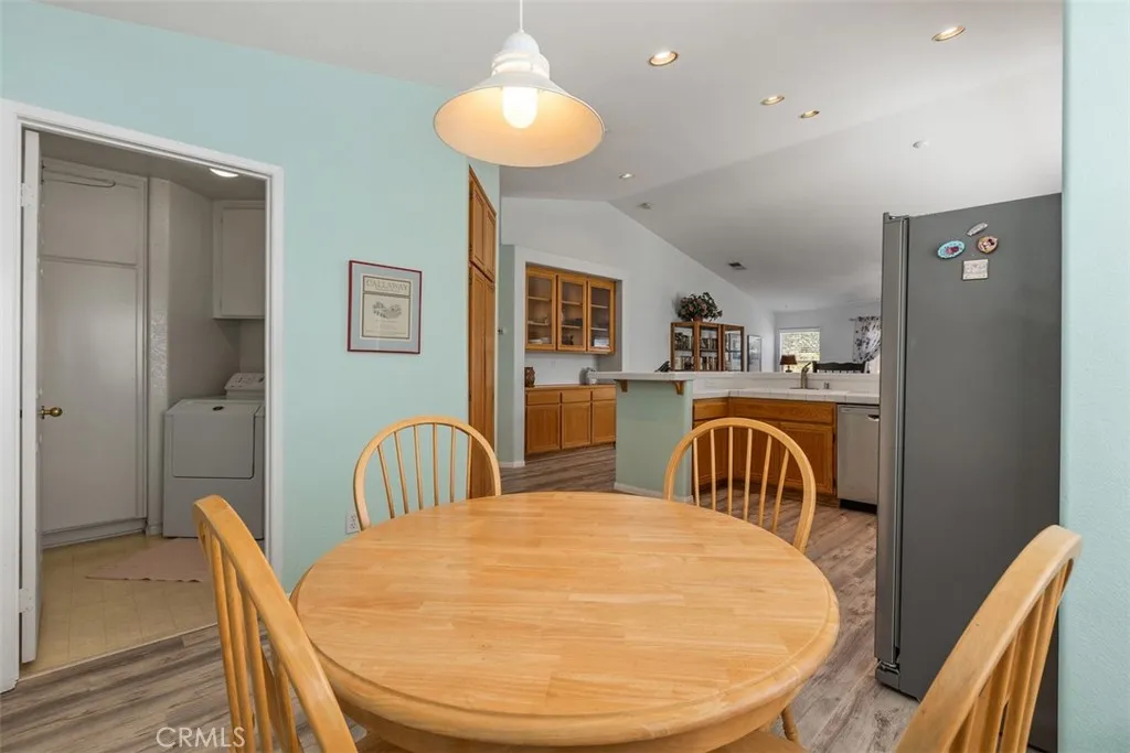 https://cdn.realtyfeed.com/cdn/127/307068040/bd0d4cb192b048aaf3c4035aa9b11418.webp