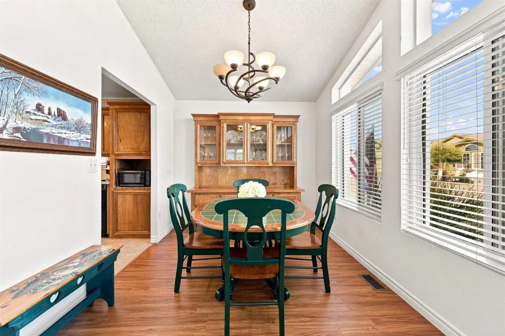 https://cdn.realtyfeed.com/cdn/127/307068050/2a546289bd9f9ba1a55b1193b60577bf.webp