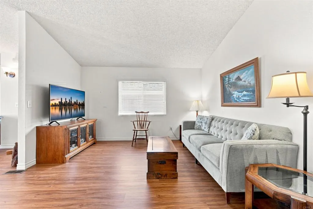 https://cdn.realtyfeed.com/cdn/127/307068050/51f16db558855c5ec46921cf9cab5a66.webp