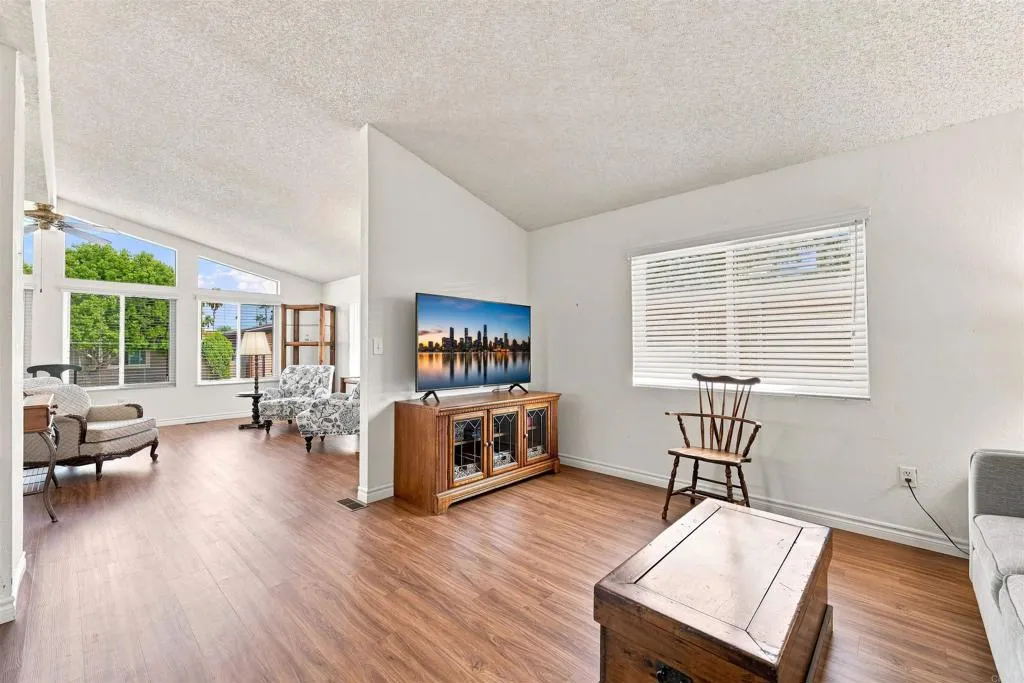 https://cdn.realtyfeed.com/cdn/127/307068050/7091f2b818fa323d0f985e619050a954.webp