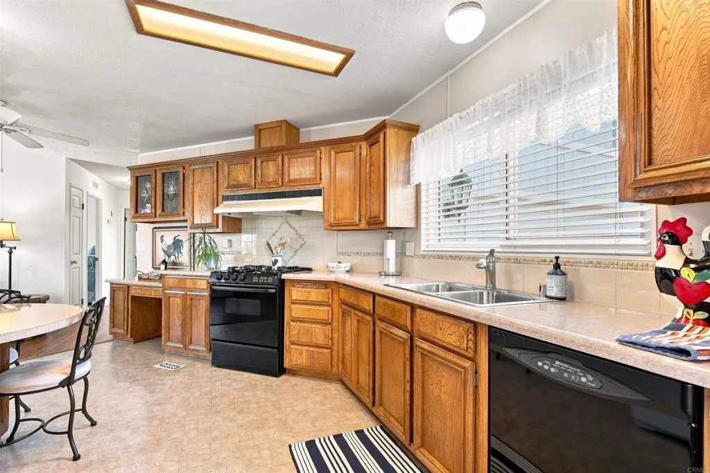 https://cdn.realtyfeed.com/cdn/127/307068050/7407eb129f5de211107dccdcd9a54fc9.webp