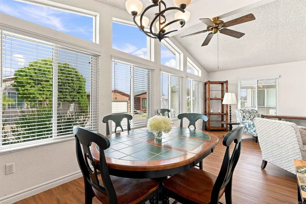 https://cdn.realtyfeed.com/cdn/127/307068050/8d1b70f63e5fe5cc43a6195f33afff75.webp