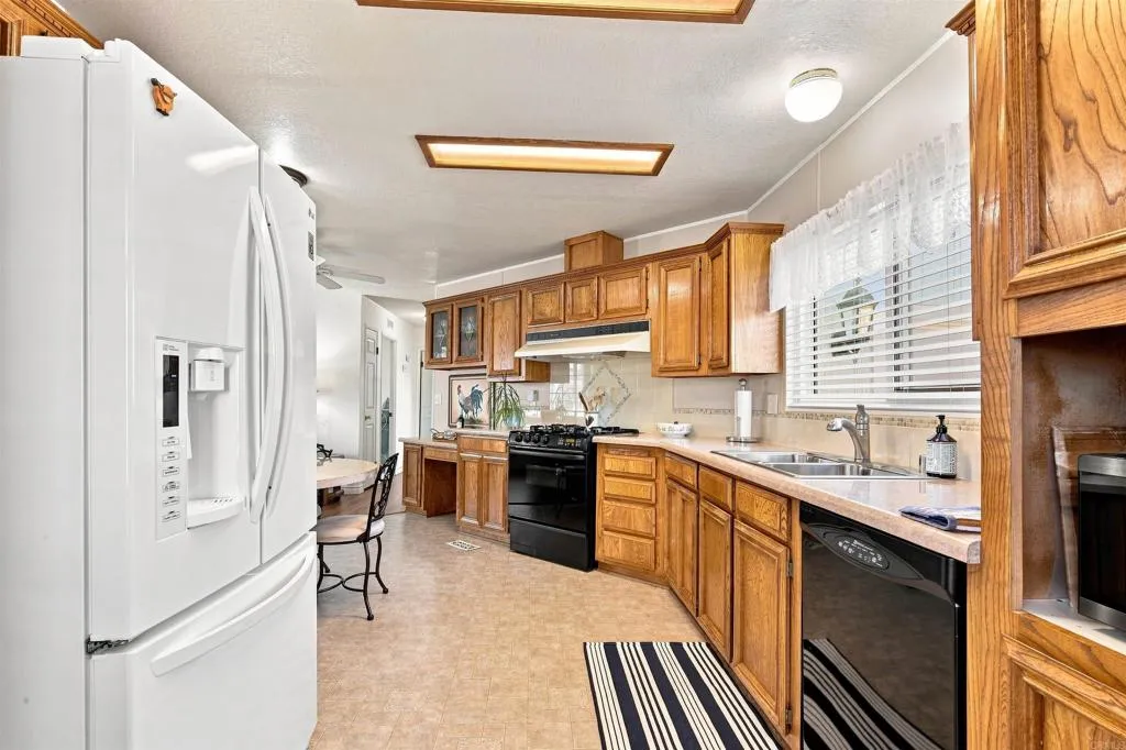 https://cdn.realtyfeed.com/cdn/127/307068050/945182f22268e08213a824b1e1d29f48.webp