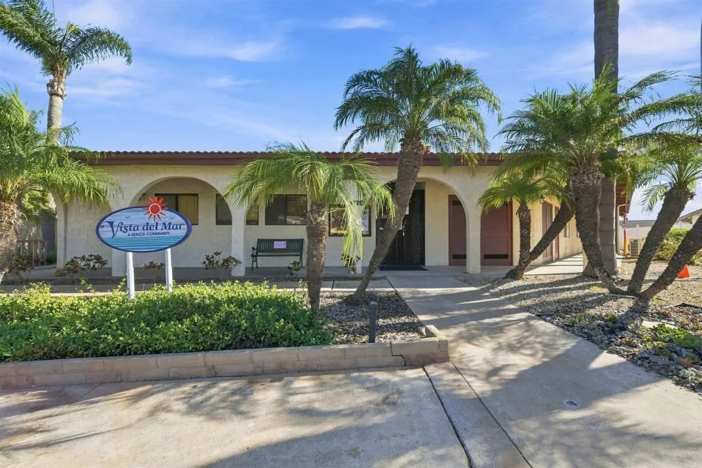 https://cdn.realtyfeed.com/cdn/127/307068050/bc0500d629cecd99611f5e9dd3501ff4.webp