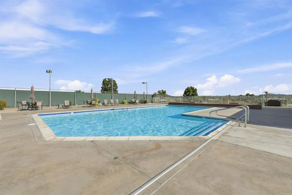 https://cdn.realtyfeed.com/cdn/127/307068050/c64c0d23b20da67d5b4b9d2f1461f1a9.webp