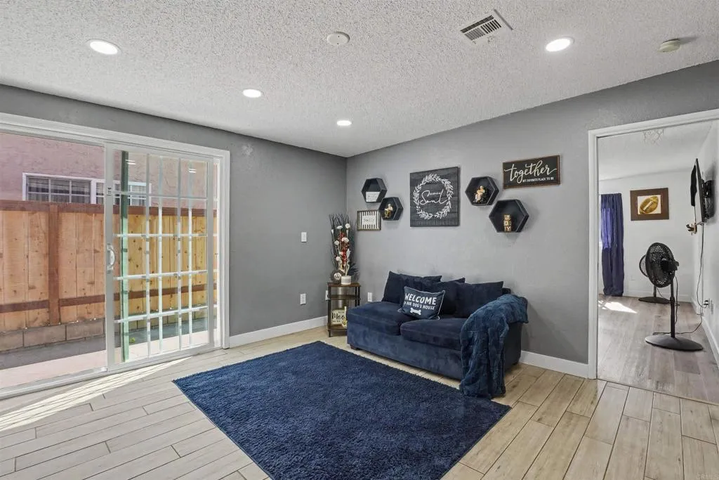 https://cdn.realtyfeed.com/cdn/127/307068054/8d9c71df044f2fcf94655ce875b75ba8.webp