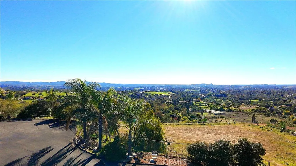 1387 Las Vistas, Fallbrook, CA 92028 - Main photo, Fallbrook, CA