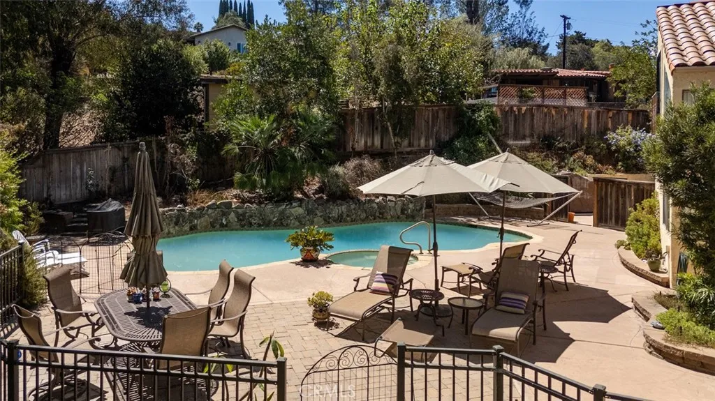 https://cdn.realtyfeed.com/cdn/127/307068097/1ac456289a1f9bc6a413a77a72e966b8.webp