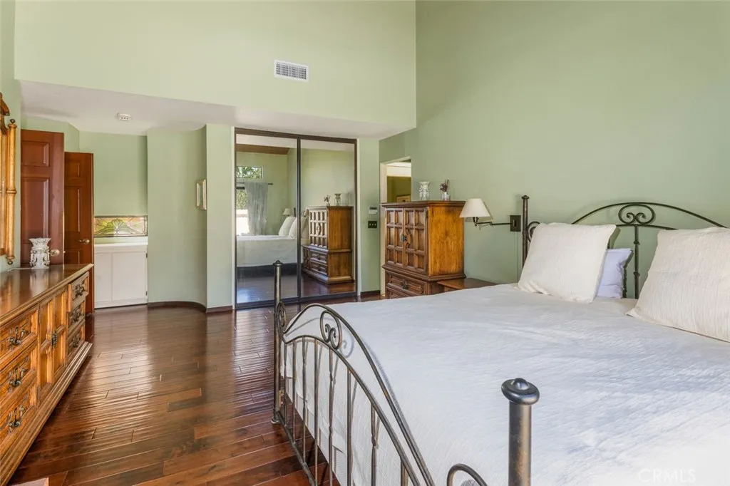 https://cdn.realtyfeed.com/cdn/127/307068097/7abe7c45583274c64141671a7f7680a6.webp