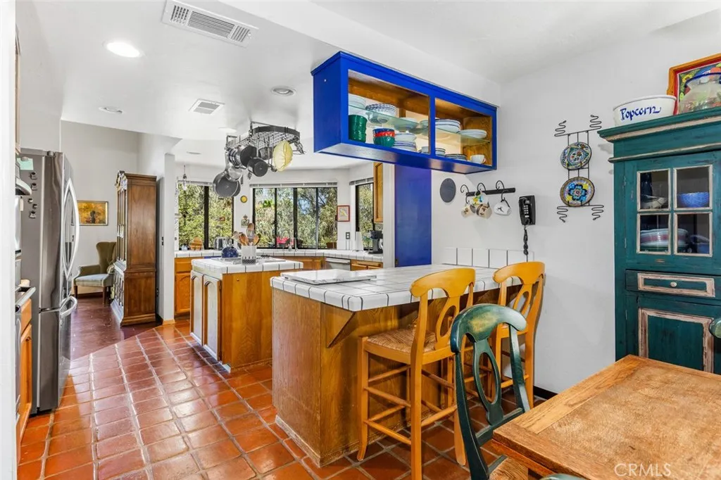 https://cdn.realtyfeed.com/cdn/127/307068097/86caaaf21e3ea95e11c19bb6fe7d8886.webp