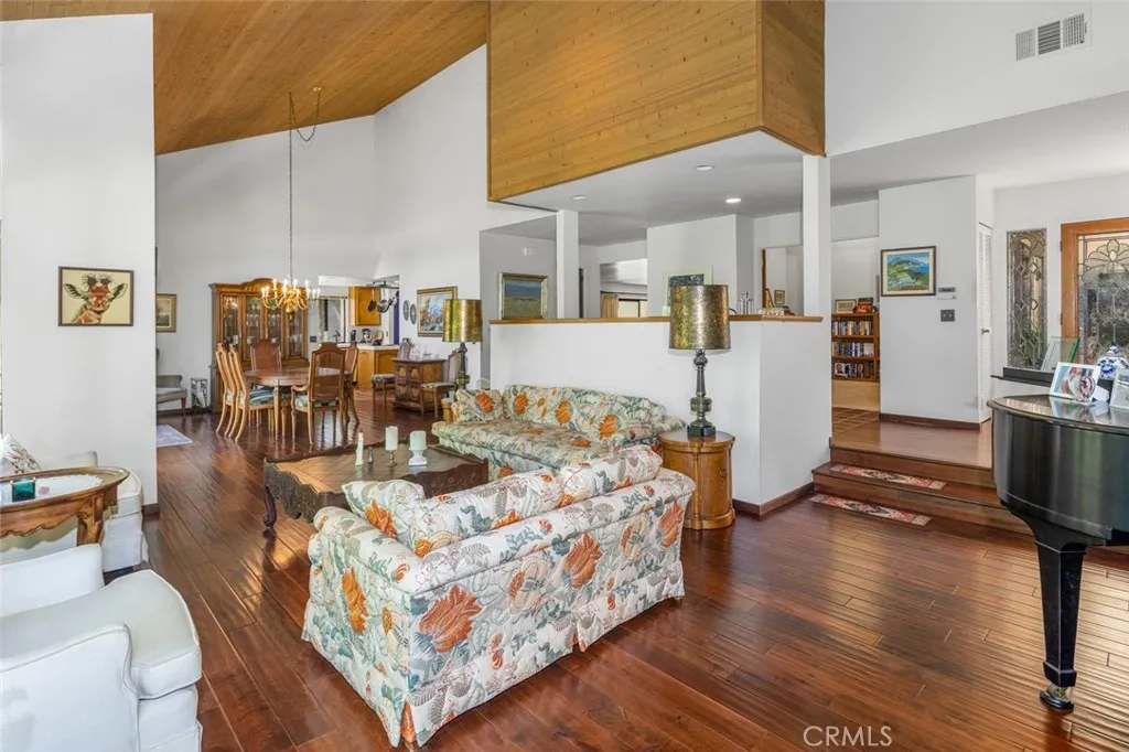 https://cdn.realtyfeed.com/cdn/127/307068097/d8d186b7a40967ecc6461ae91b54b159.webp