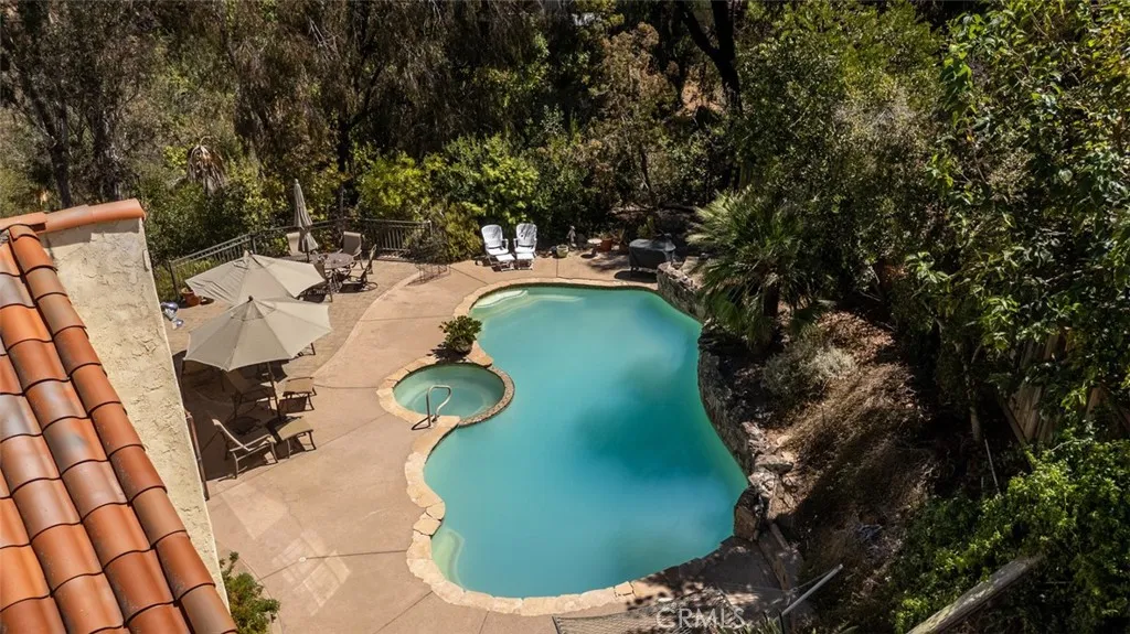 https://cdn.realtyfeed.com/cdn/127/307068097/edd87207901ff06164e95b69d9a32487.webp