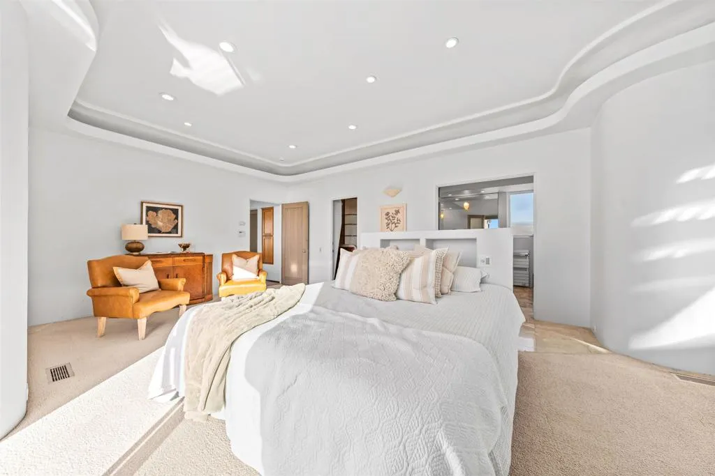 https://cdn.realtyfeed.com/cdn/127/307068106/40adf113e52d2e66172481ee5692b6e3.webp