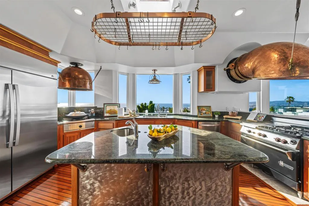 https://cdn.realtyfeed.com/cdn/127/307068106/6f847c6d4211b986be977a938d1fd53d.webp