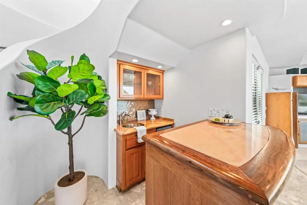 https://cdn.realtyfeed.com/cdn/127/307068106/8f7086825d34c935391ad4f2599dc0cf.webp