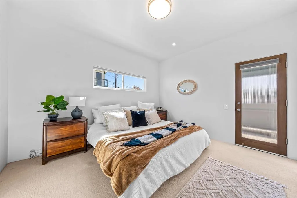 https://cdn.realtyfeed.com/cdn/127/307068106/f9e0a763eb217edbb3fa8741d67b1e72.webp