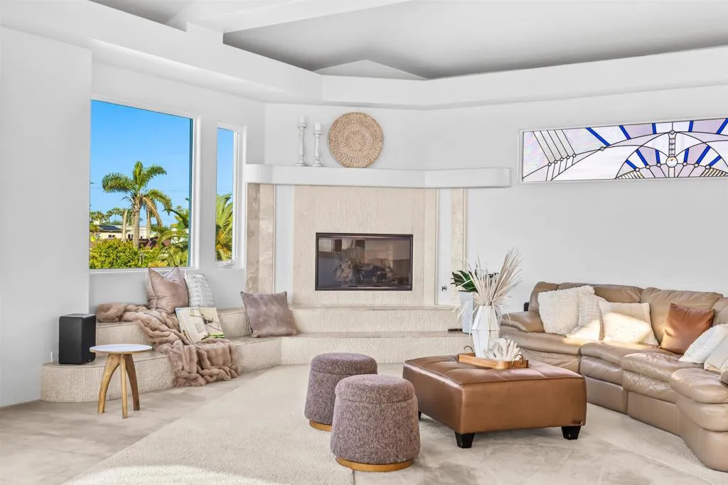 4527 Narragansett Avenue, San Diego, CA 92107 - Photo 5 of 48, San Diego, CA