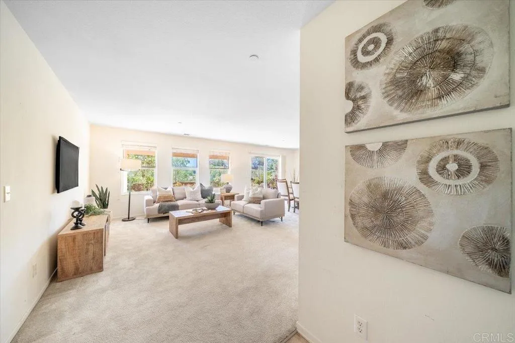 352 Tom Mcguinness Jr Circle, Fallbrook, CA 92028 - Photo 5 of 68, Fallbrook, CA