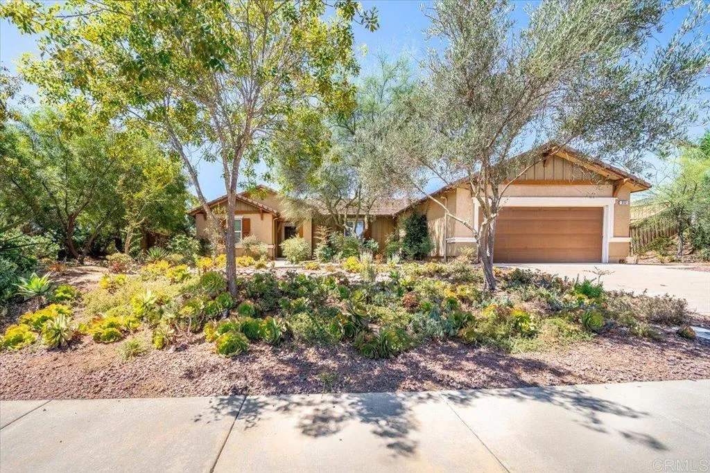 352 Tom Mcguinness Jr Circle, Fallbrook, CA 92028 - Photo 2 of 68, Fallbrook, CA