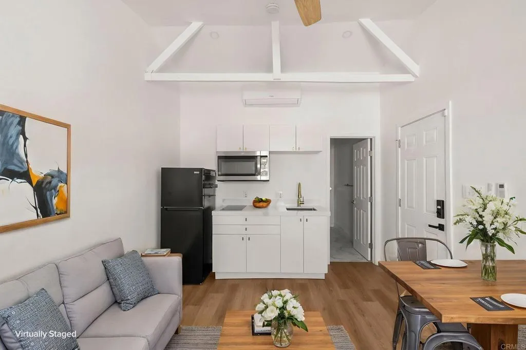 https://cdn.realtyfeed.com/cdn/127/307068129/4e2b2537617e719f37c829a104258514.webp
