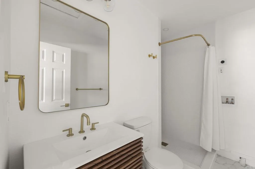 https://cdn.realtyfeed.com/cdn/127/307068129/fd977fbe84c85a6405120a4f477a2d3f.webp
