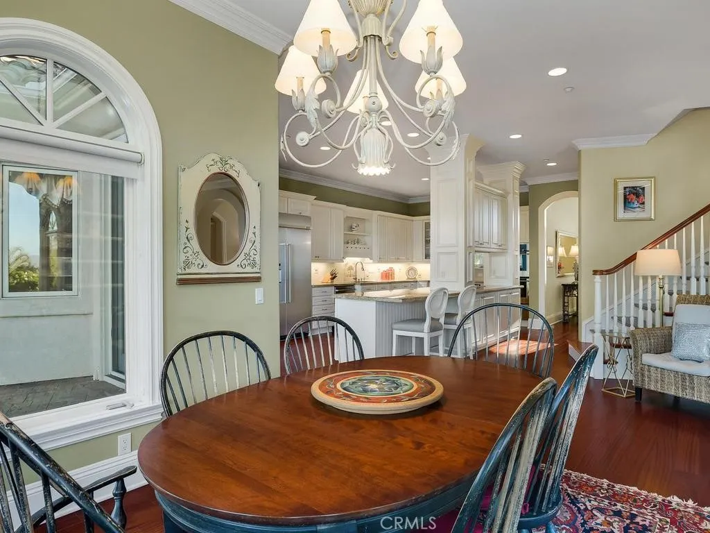 https://cdn.realtyfeed.com/cdn/127/307068169/1b49fe38be9f4e82cf5efb49572dff86.webp