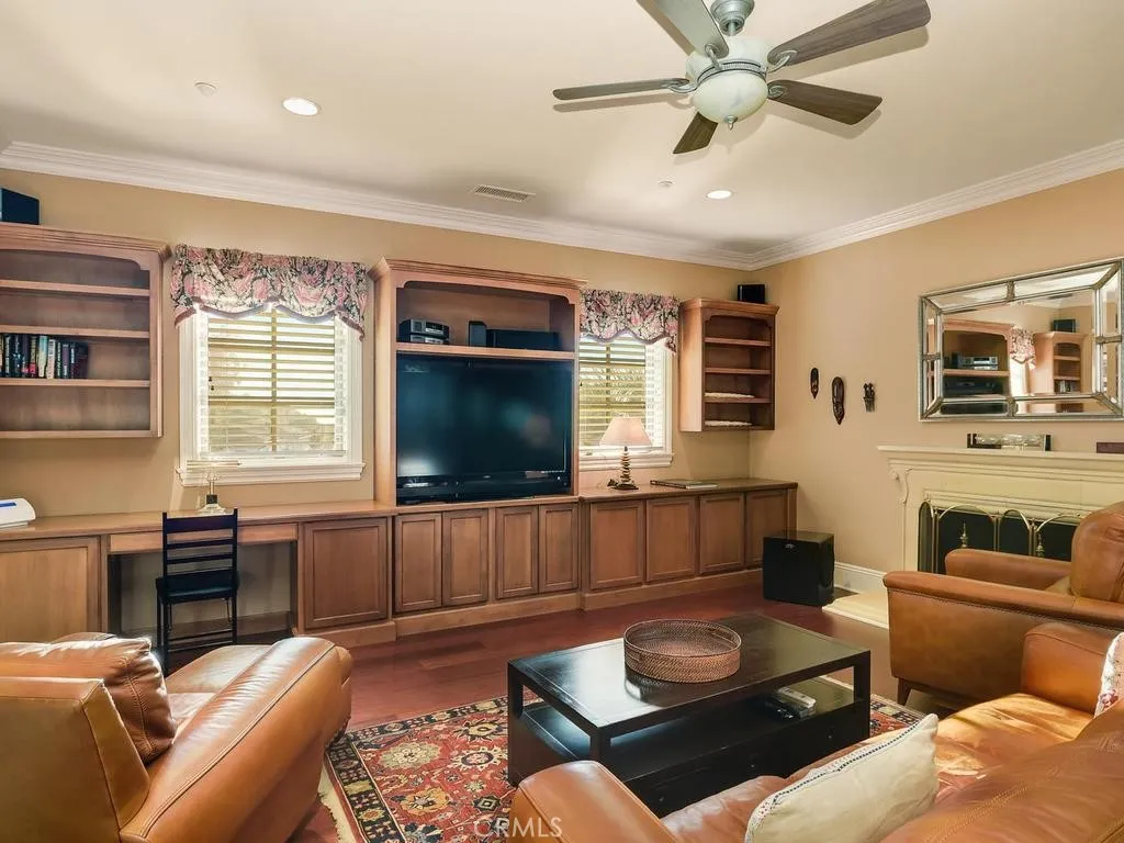 https://cdn.realtyfeed.com/cdn/127/307068169/8b12e06f9ed2a0199c599a867b7c25ef.webp