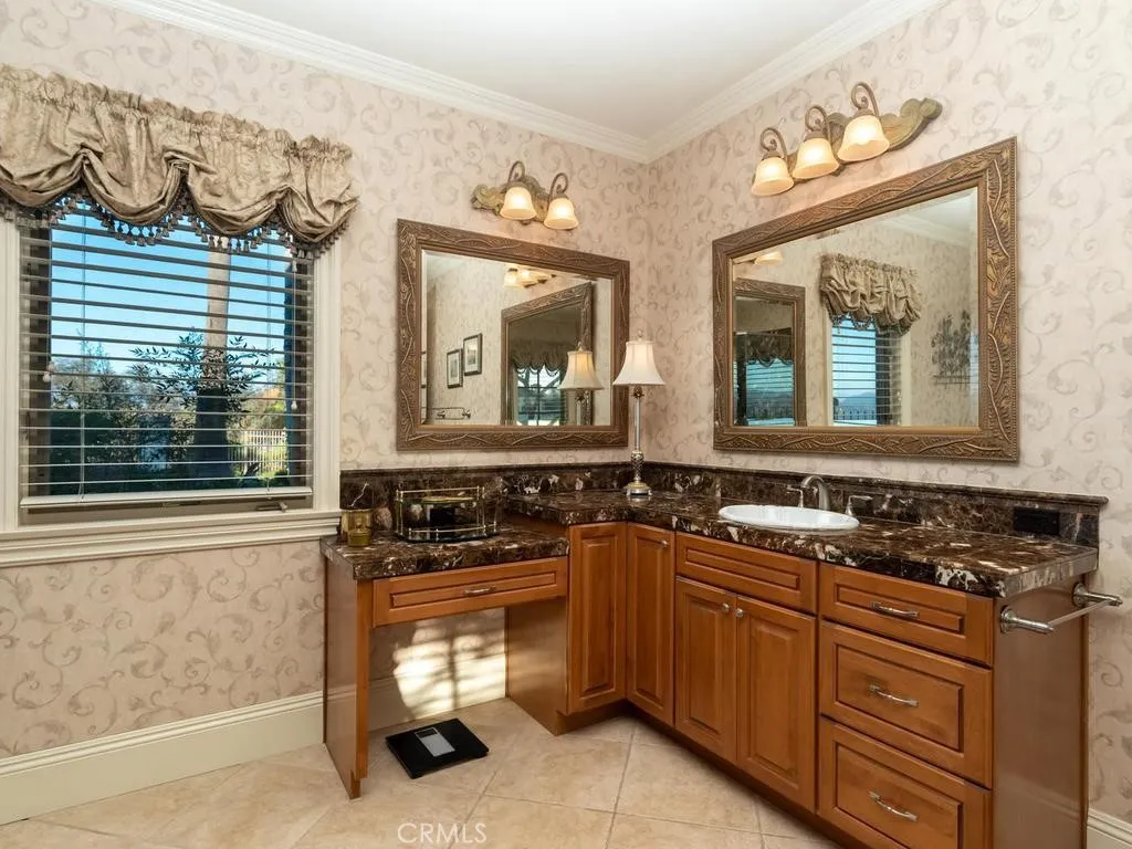 https://cdn.realtyfeed.com/cdn/127/307068169/8b8dc125cd23f0f5b5d8ba62b0f65701.webp