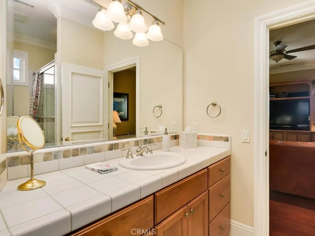 https://cdn.realtyfeed.com/cdn/127/307068169/c7b1079f7409d904fbcd4c113ae27633.webp