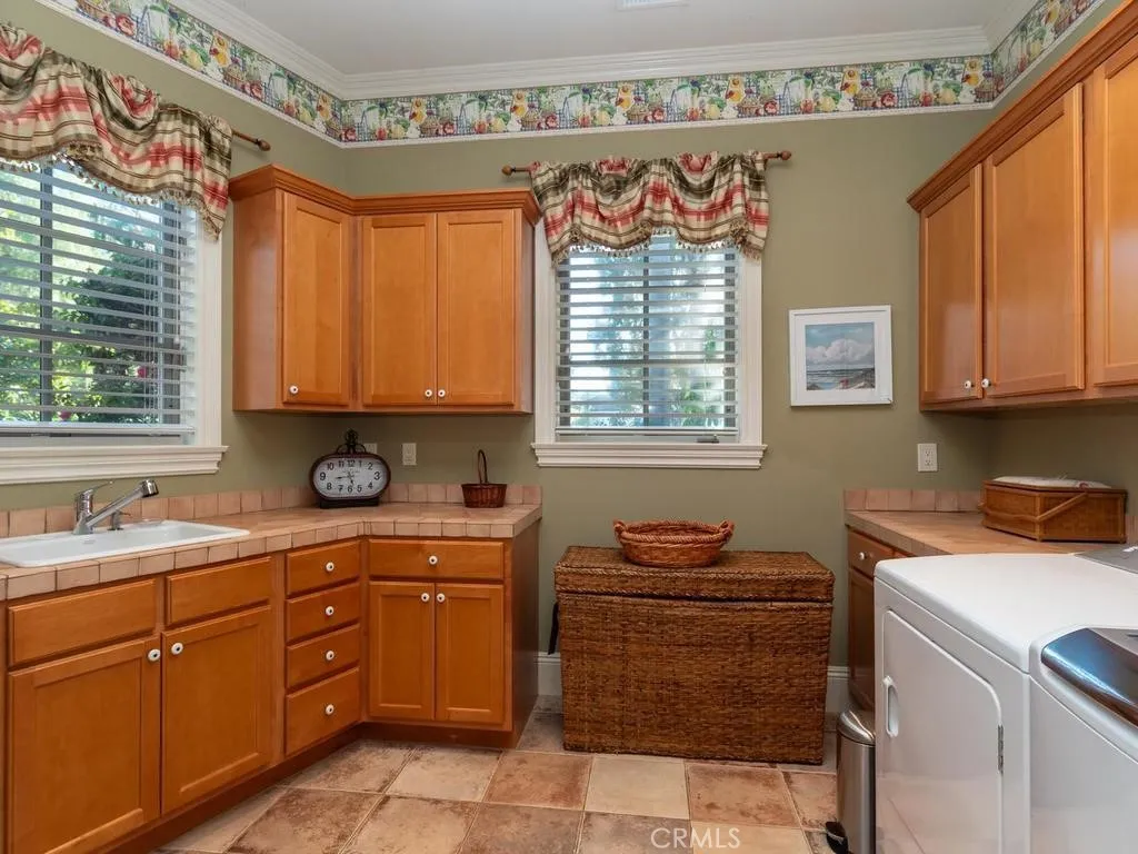 https://cdn.realtyfeed.com/cdn/127/307068169/ce43b114ec5b8146c334e56ef56d1826.webp