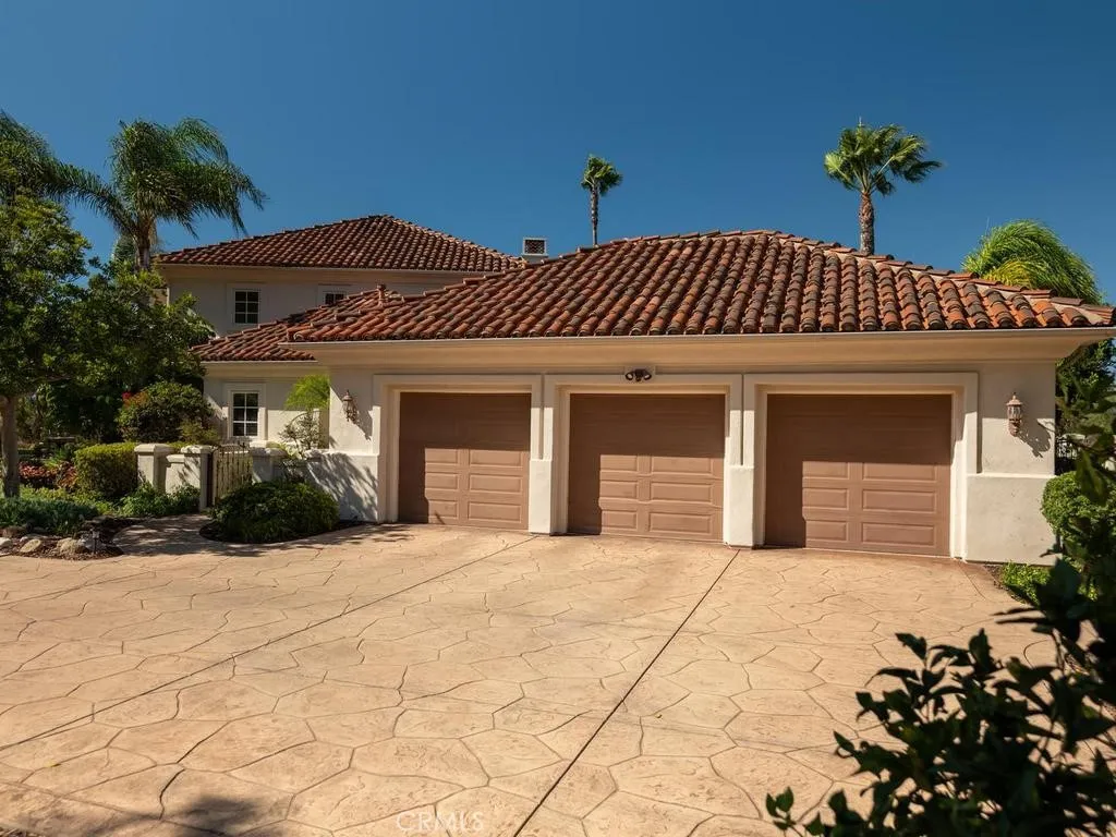 https://cdn.realtyfeed.com/cdn/127/307068169/e55e4c8779f2aa58bc9574886674109a.webp