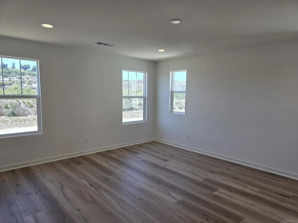 https://cdn.realtyfeed.com/cdn/127/307068179/b6ad0f0c6c5f62b48e7141b875943be7.webp