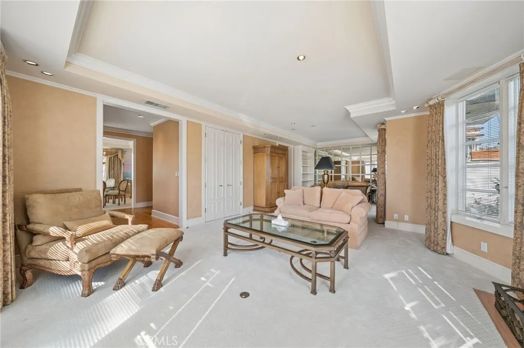 https://cdn.realtyfeed.com/cdn/127/307068225/93de1a57a271624456fb86f6d46f4b29.webp