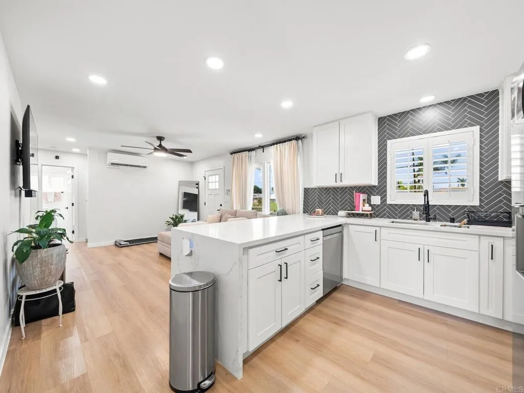 https://cdn.realtyfeed.com/cdn/127/307068297/51bfe5df75041081454a4771c2b4c4f5.webp