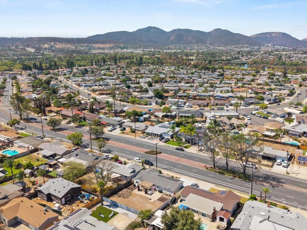 https://cdn.realtyfeed.com/cdn/127/307068297/6a8a5fe223774795125f02a63d425180.webp