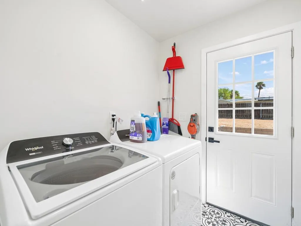 https://cdn.realtyfeed.com/cdn/127/307068297/81a3ae3450de184d800e5f166b5f9e37.webp
